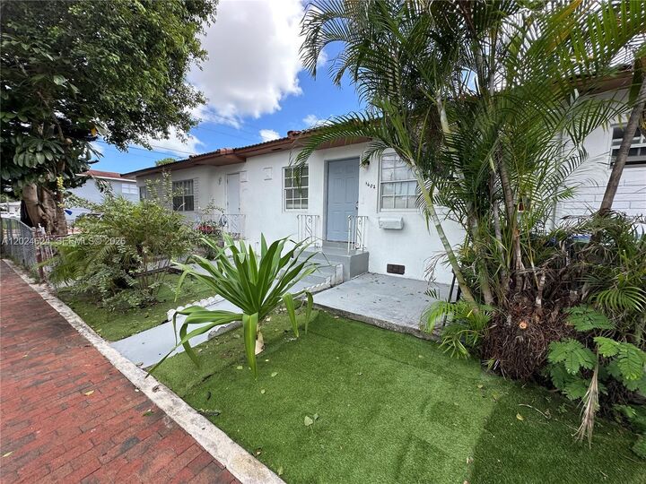 Property Photo:  600 SW 16th Ave  FL 33135 