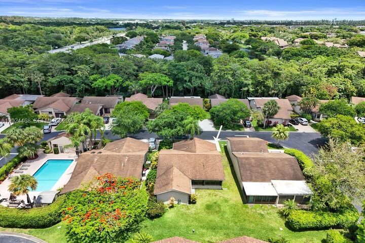 Property Photo:  2266 Seagrape Cir  FL 33066 