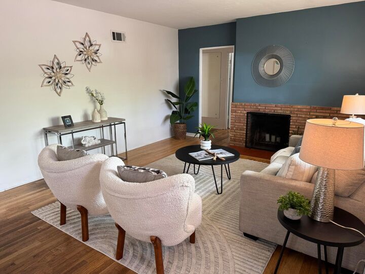 Property Photo: 912 Hermosa Drive NE NM 87110