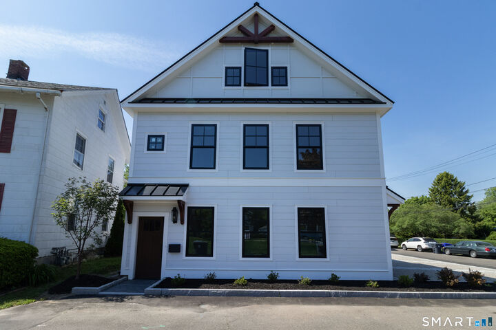 Property Photo: 650 Main Street 3 CT 06405