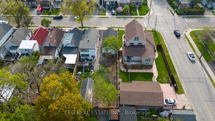 Property Photo: 53 Twenty Fourth Street N ON M8V 3N3