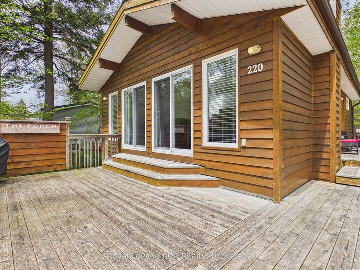 Property Photo: 220 Shadywood Crescent ON N2Z 2X3