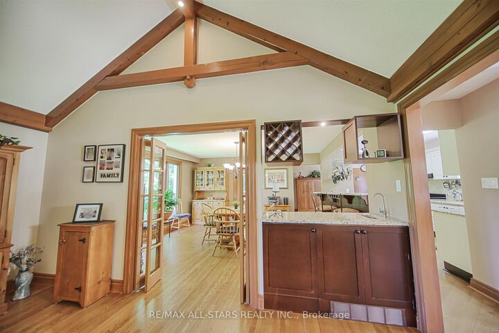 19 Bristol Sands Crescent — photo 1