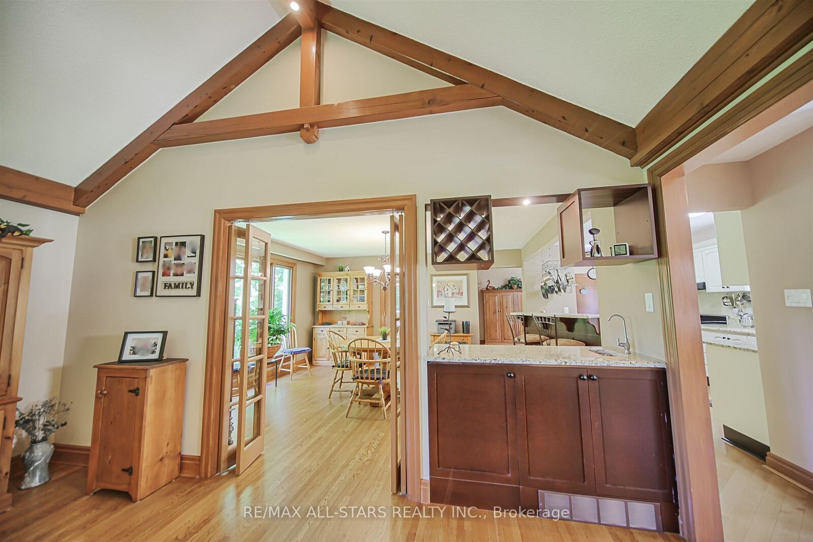 Property Photo: 19 Bristol Sands Crescent ON L9P 0G1