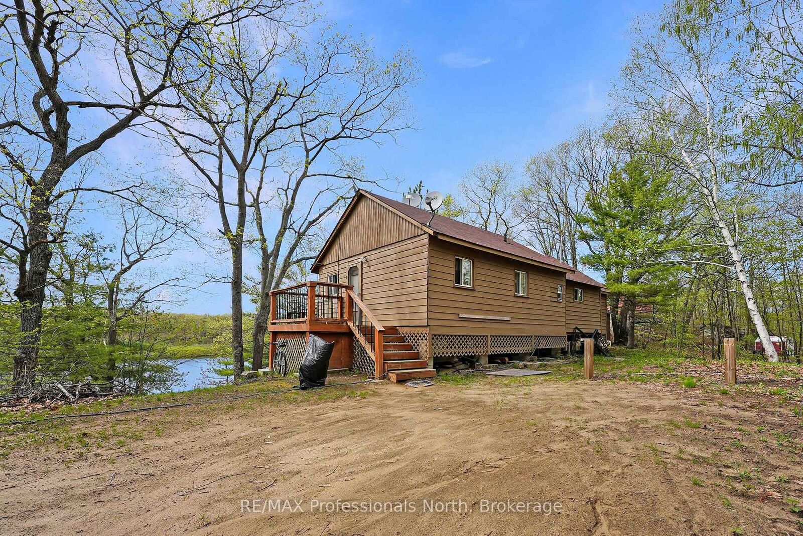 Property Photo: 1012 Iroquois Lane ON K0M 2K0