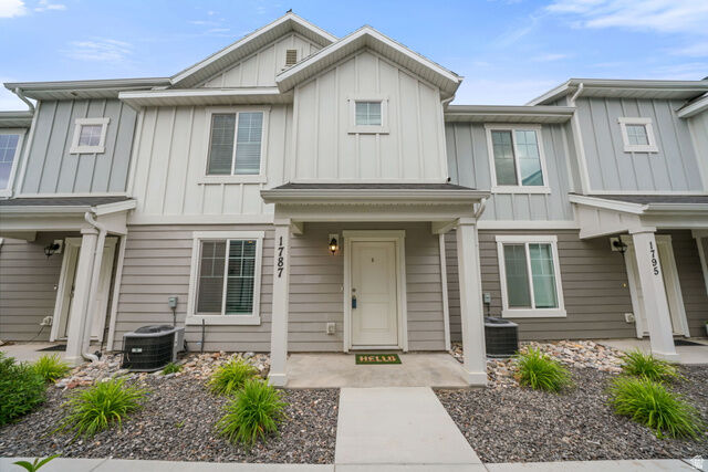 Property Photo: 1787 N 1240 E UT 84651