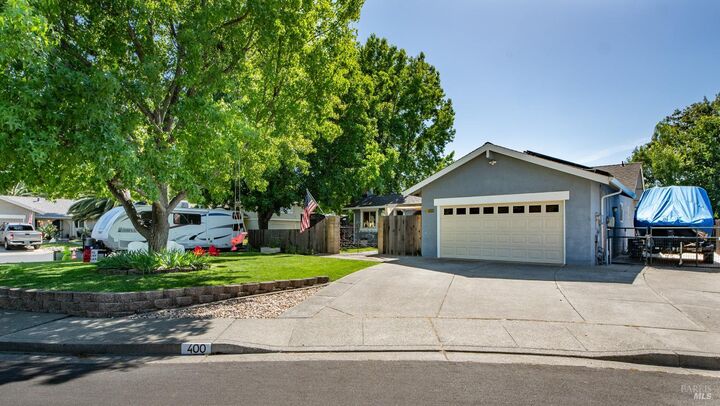 Property Photo: 400 Corte Cadiz CA 95688