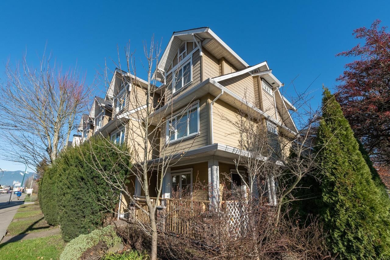 Property Photo:  4398 Knight Street  BC V5N 3M5 