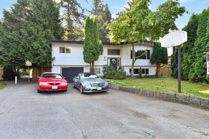 Property Photo:  31868 Carlsrue Avenue  BC V2T 2J6 