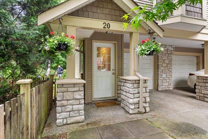 Property Photo: 33321 George Ferguson Way 20 BC V2S 2L6