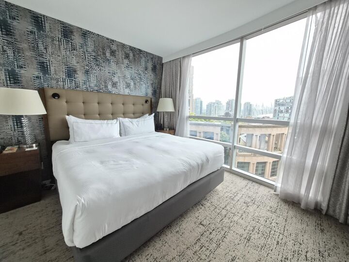 Property Photo:  433 Robson Street 1800  BC V6B 6L9 