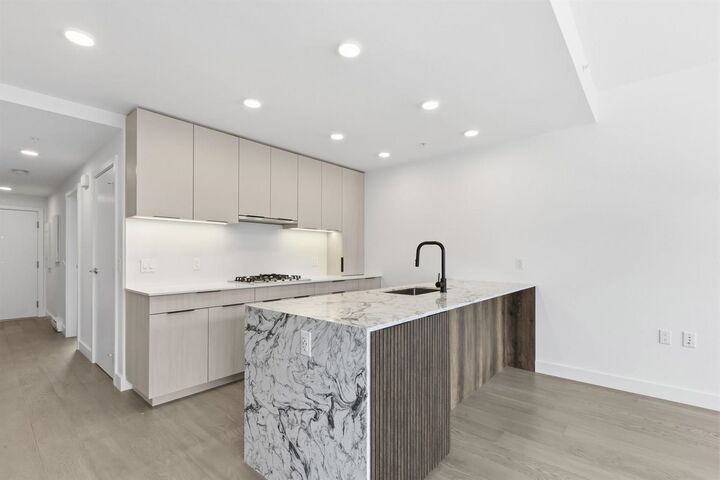Property Photo: 3590 W 39th Avenue 304 BC V6N 3A5