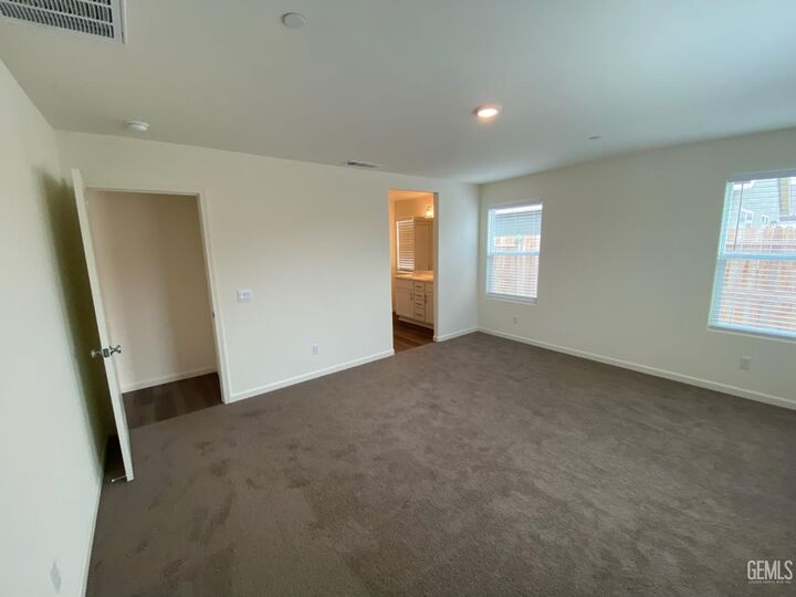 Property Photo:  5917 Vespucci Avenue  CA 93313 