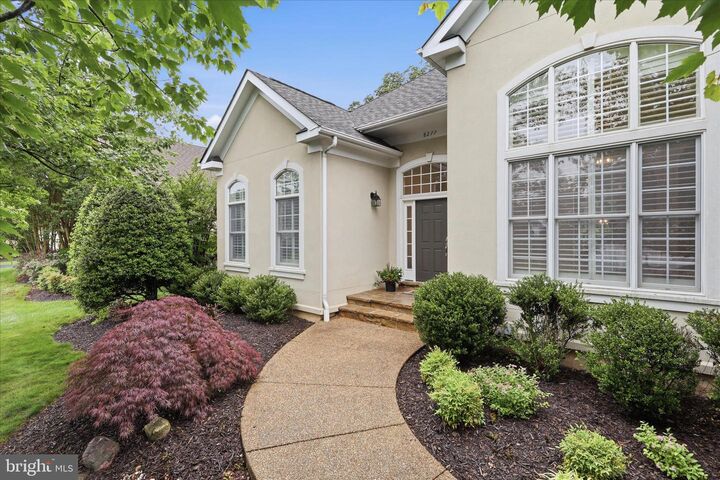 Property Photo:  8277 Roxborough Loop  VA 20155 