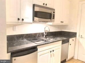 Property Photo:  1701 Locust Street 15 2016  PA 19103 