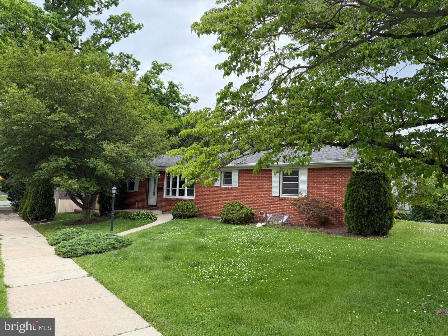 Property Photo:  11 Scotland Road  PA 17201 
