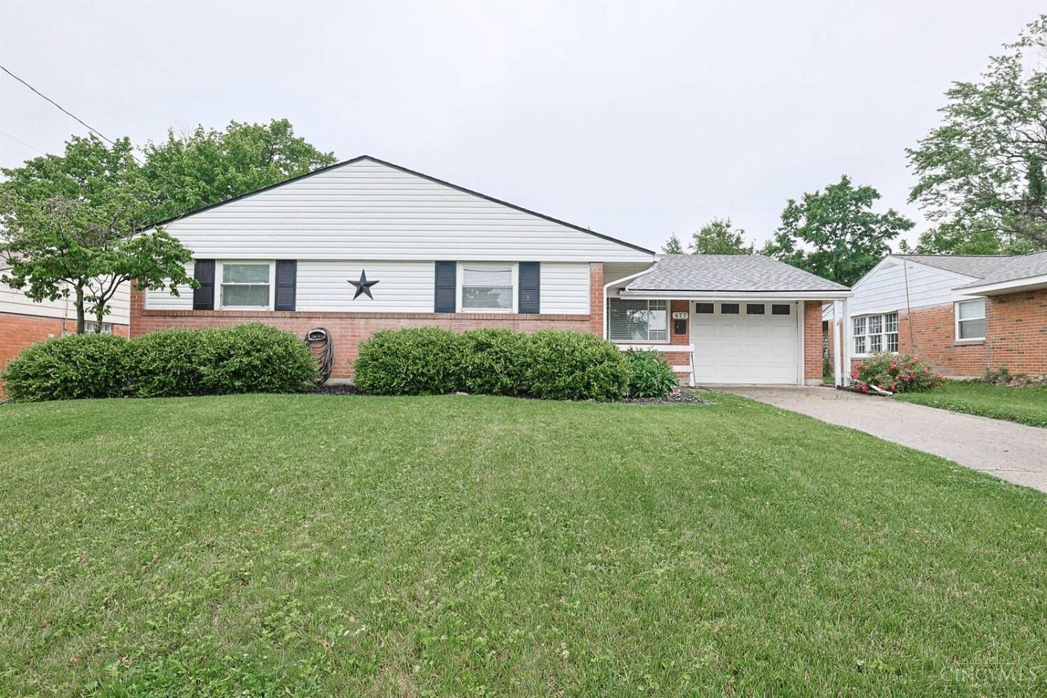 Property Photo:  877 Tivoli Lane  OH 45246 