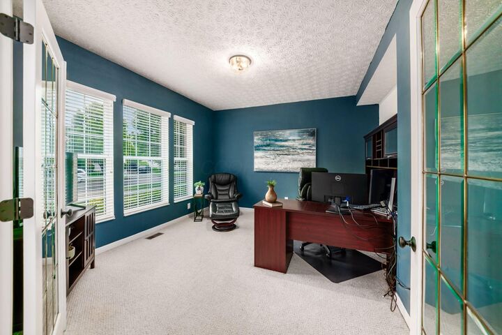 Property Photo: 2007 Parklawn Drive OH 43035