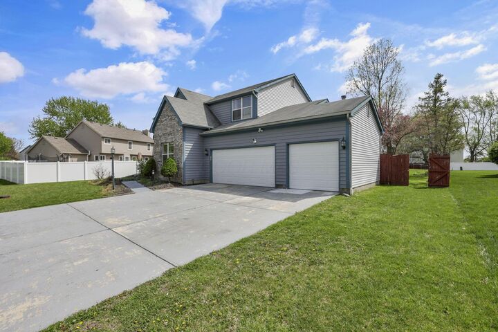Property Photo:  6488 Ridge Lake Court  OH 43082 