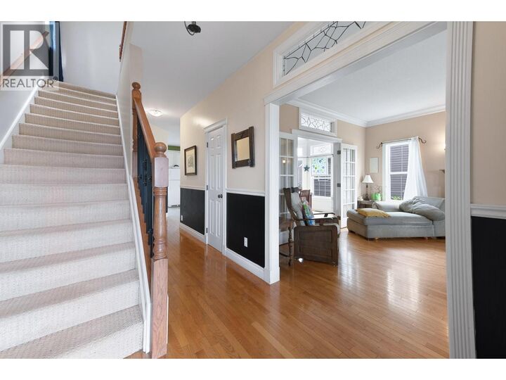 Property Photo: 412 10th Avenue North BC V0B 1G4