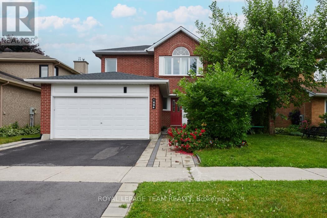 Property Photo:  1684 Des Sapins Gardens  ON K1C 8E1 