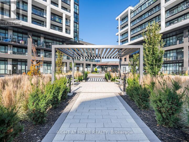 Property Photo:  60 George Butchart Drive 315  ON M3K 0E1 