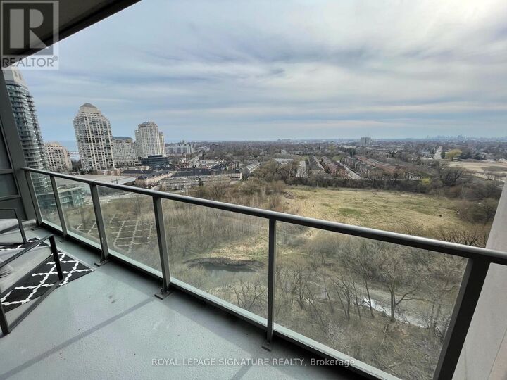Property Photo:  36 Park Lawn Road 1504  ON M8Y 3H8 