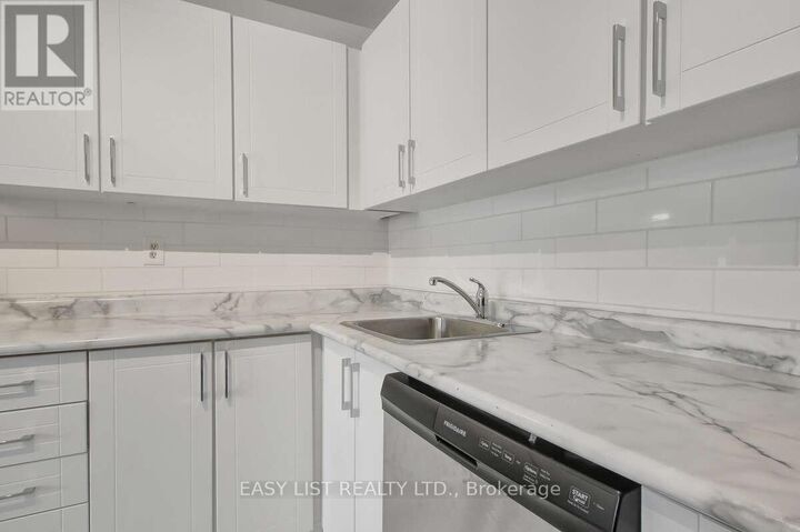 Property Photo: 5555 Montevideo Road C ON L5N 3S3