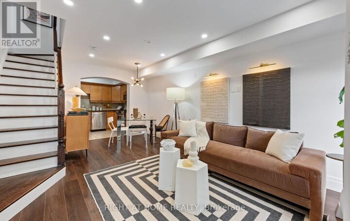 Property Photo:  50 Mendelssohn Street 12  ON M1L 0G8 