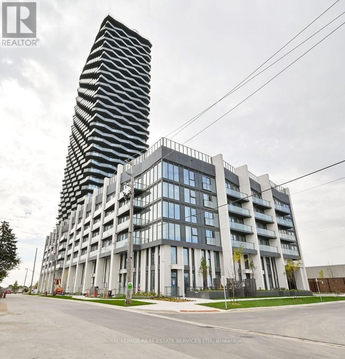 Property Photo: 36 Zorra Street 523 ON M8Z 4Z7