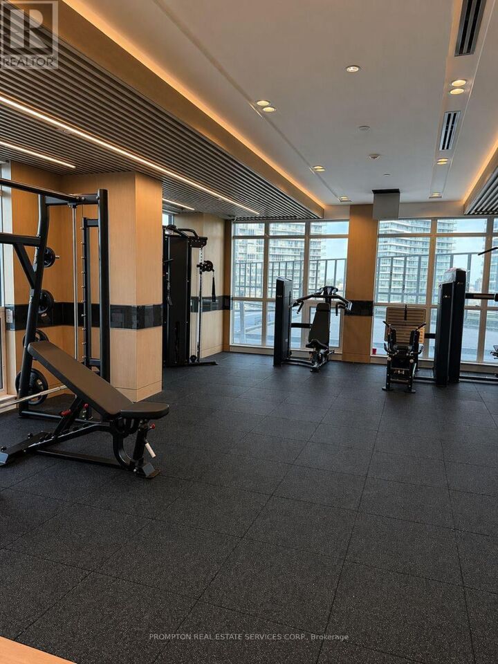 Property Photo: 68 Esther Shiner Boulevard 2107 ON M2K 0J6