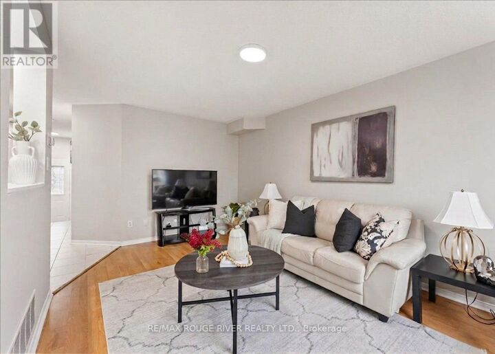 Property Photo:  10 Plantation Court  ON L1P 1R2 