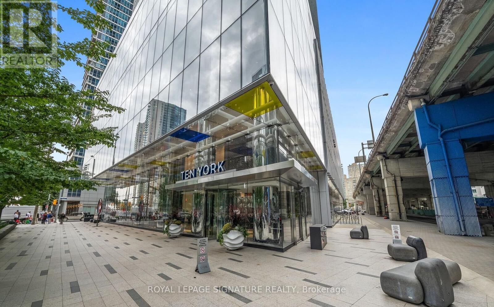 Property Photo:  10 York Street 3003  ON M5J 0E1 