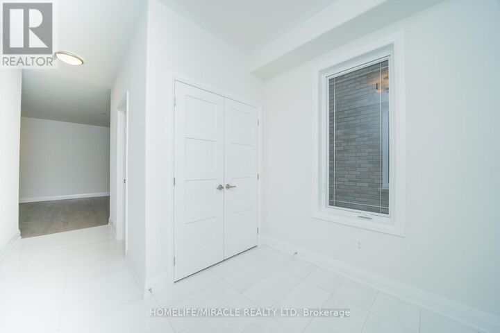 Property Photo:  522 Askew Court  ON L1K 3E9 
