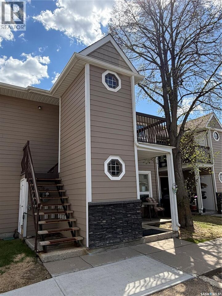 Property Photo:  88 Cedar Meadow Drive  SK S4X 3J5 