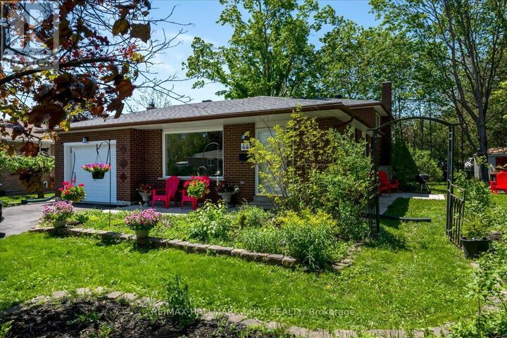 Property Photo: 44 Belcourt Avenue ON L4M 4E4