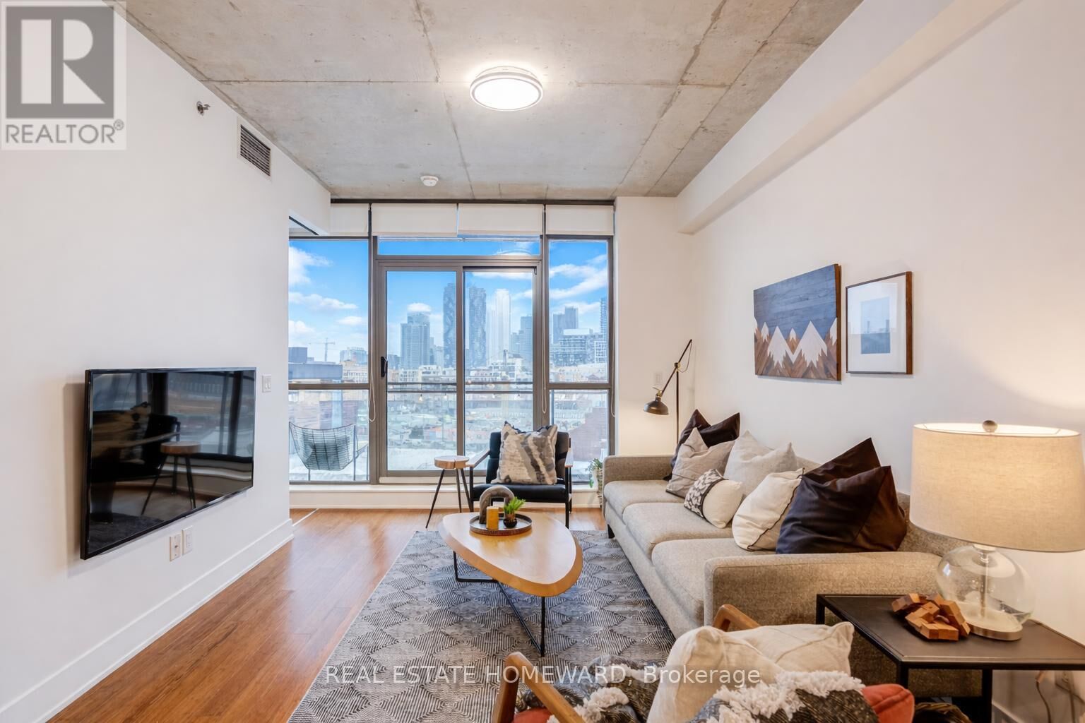 Property Photo: 90 Trinity Street 709 ON M5A 0E4