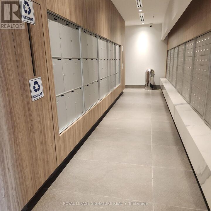 Property Photo:  3100 Keele Street West 910  ON M3M 0E1 