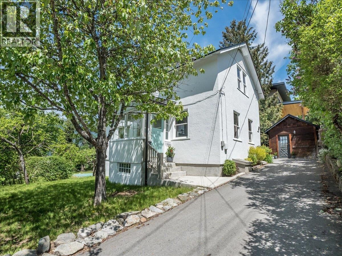 Property Photo:  1723 Ward Street  BC V1L 1V9 