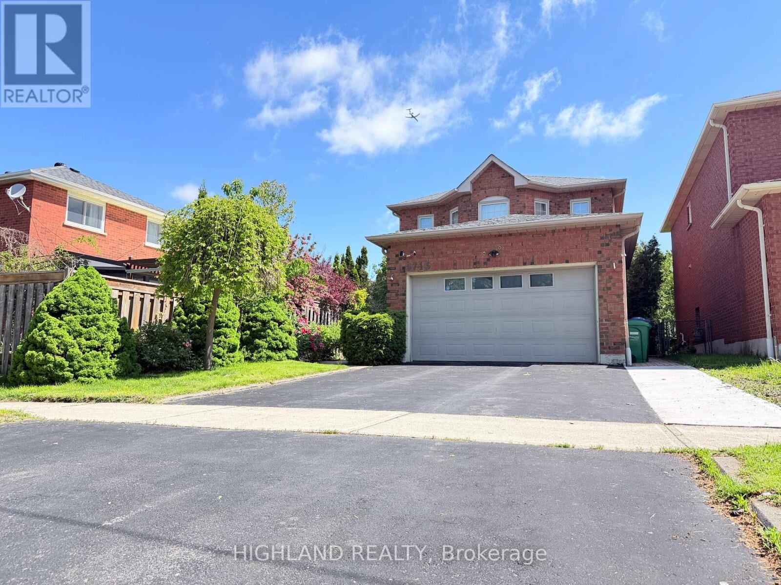 Property Photo: 5713 Sparkwell Drive Bsmt ON L5R 3N8