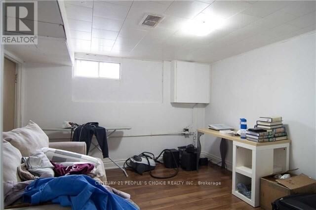 Photo de la propriété: 186 Maurice Drive Bsmt ON L6K 2W9