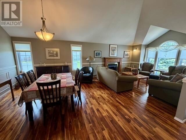Property Photo:  24 Clearwater Cres  ON P8N 3H9 