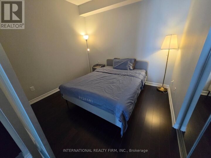 Property Photo:  386 Yonge Street 3404  ON M5B 0A5 