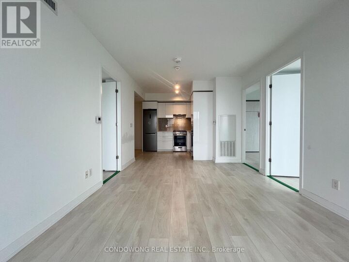 Property Photo:  501 Yonge Street 4812  ON M4Y 0G8 