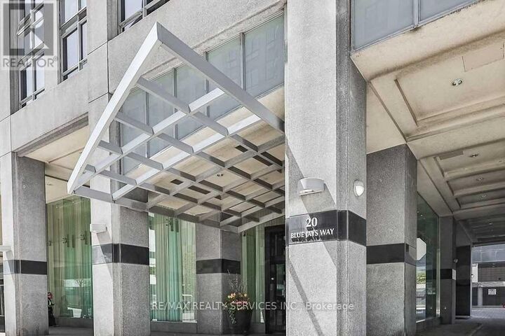 Property Photo:  20 Blue Jays Way  ON M5V 3W6 