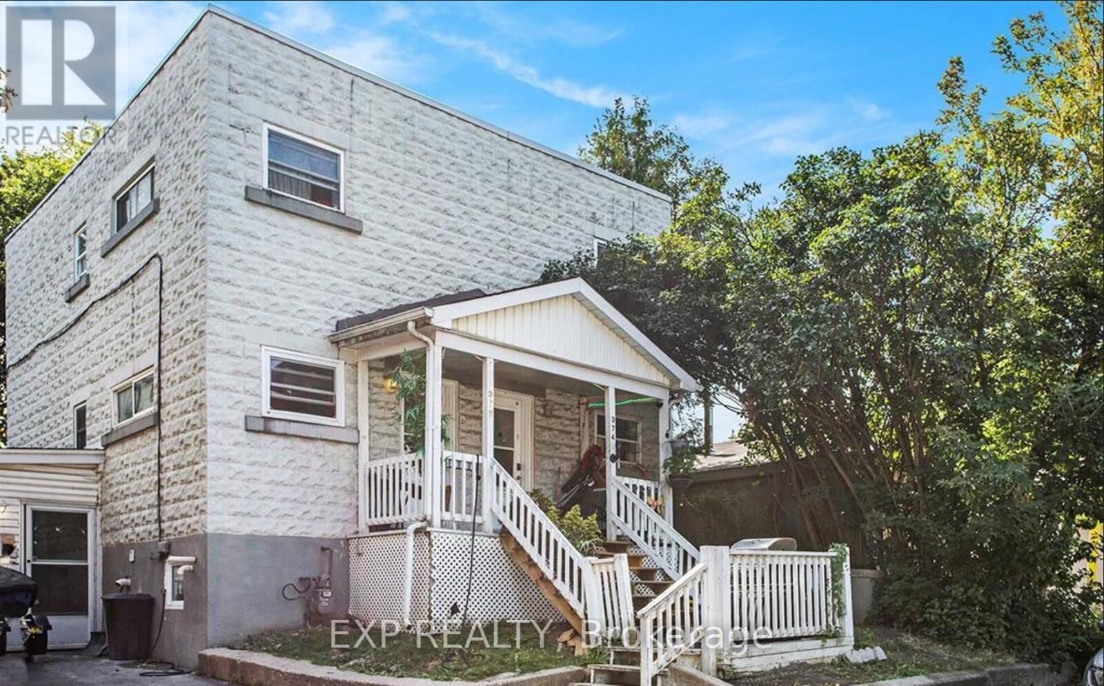 Property Photo:  378 Montfort Street 378  ON K1L 5N1 