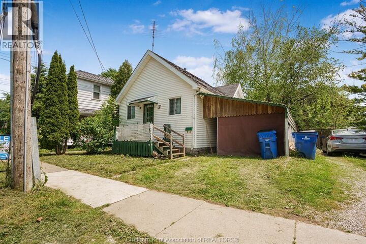 Property Photo:  8 Gray Street  ON N7M 1S6 