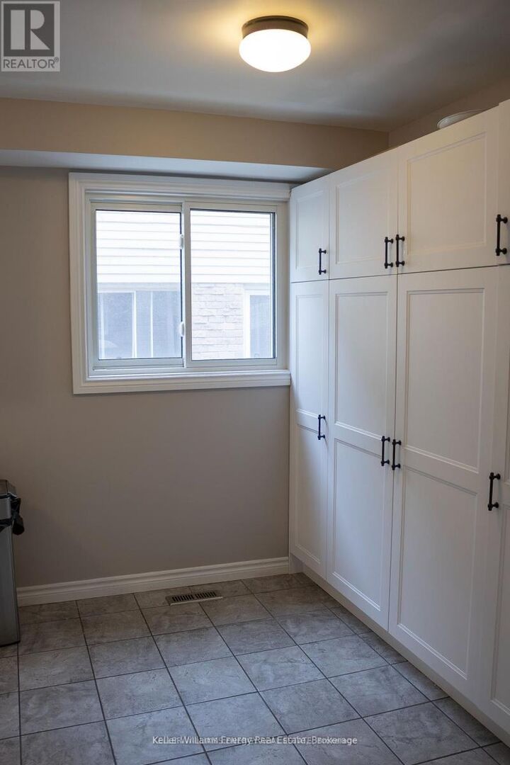 Property Photo:  683 Grandview Drive  ON L1H 7V9 