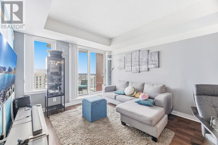 Property Photo:  25 Town Centre Court 3203  ON M1P 0B4 