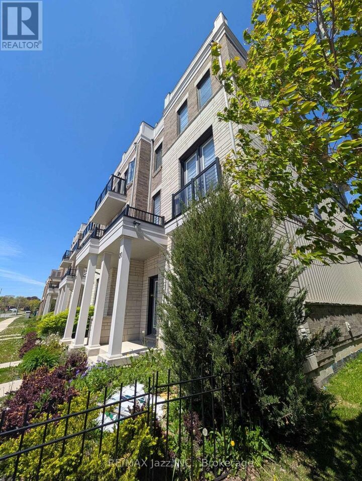 Property Photo:  20 Clarington Boulevard  ON L1C 7E5 